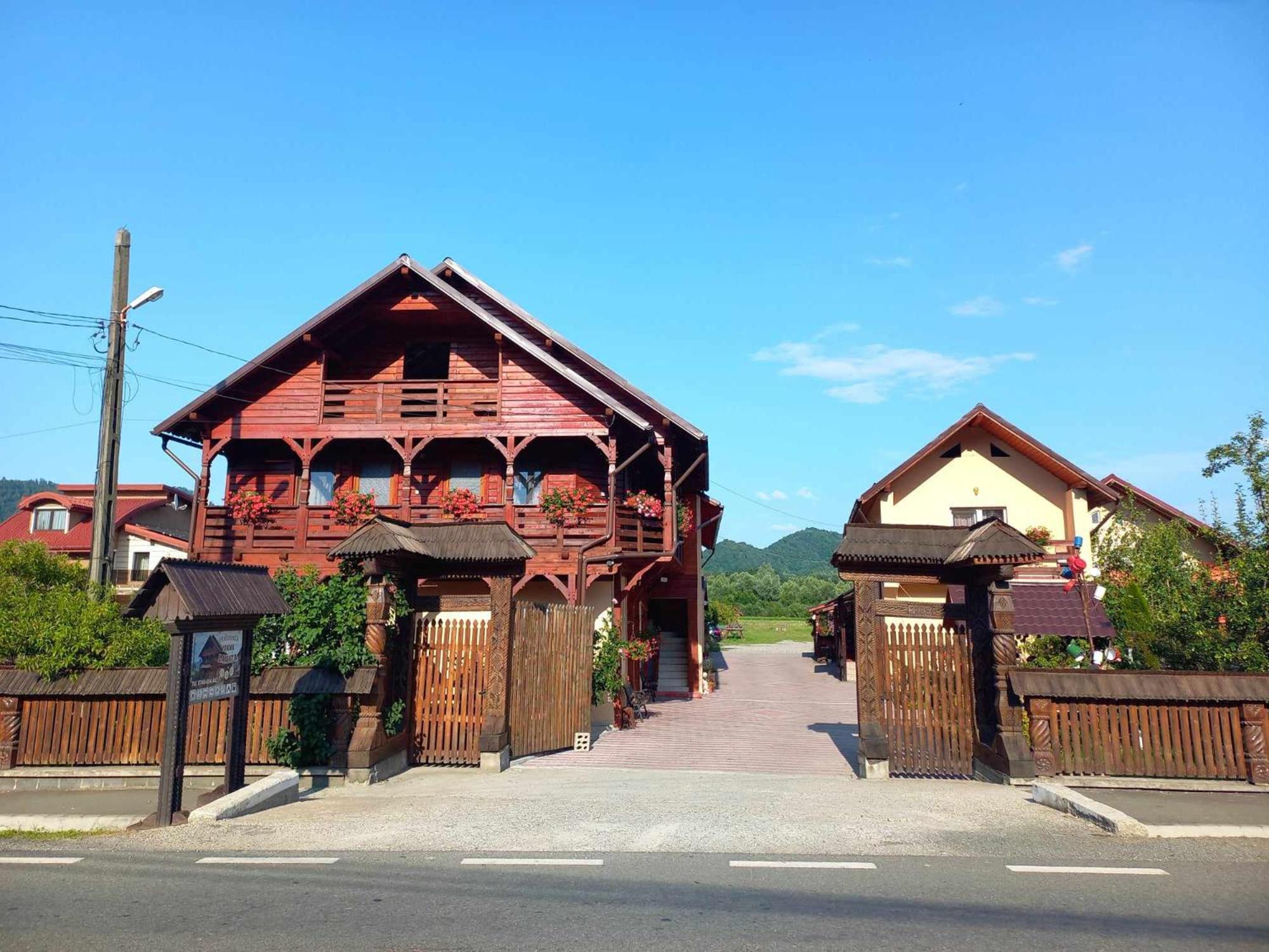 Pension Ioana Lavita Vadu Izei Exterior photo